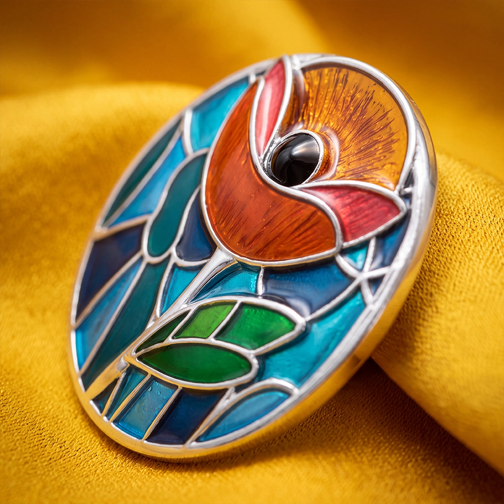 Hope brooch detail